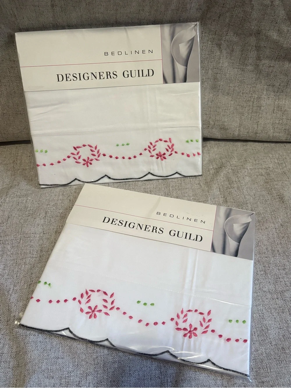 Designers Guild Bedlinen Cotton Pillowcase Set with Embroidered Floral Accents